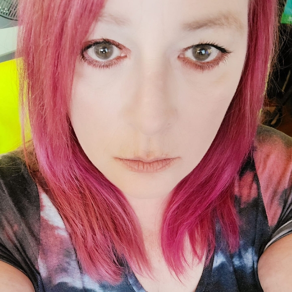 Meet your Posher, Kimberly - Picture 1 of 1